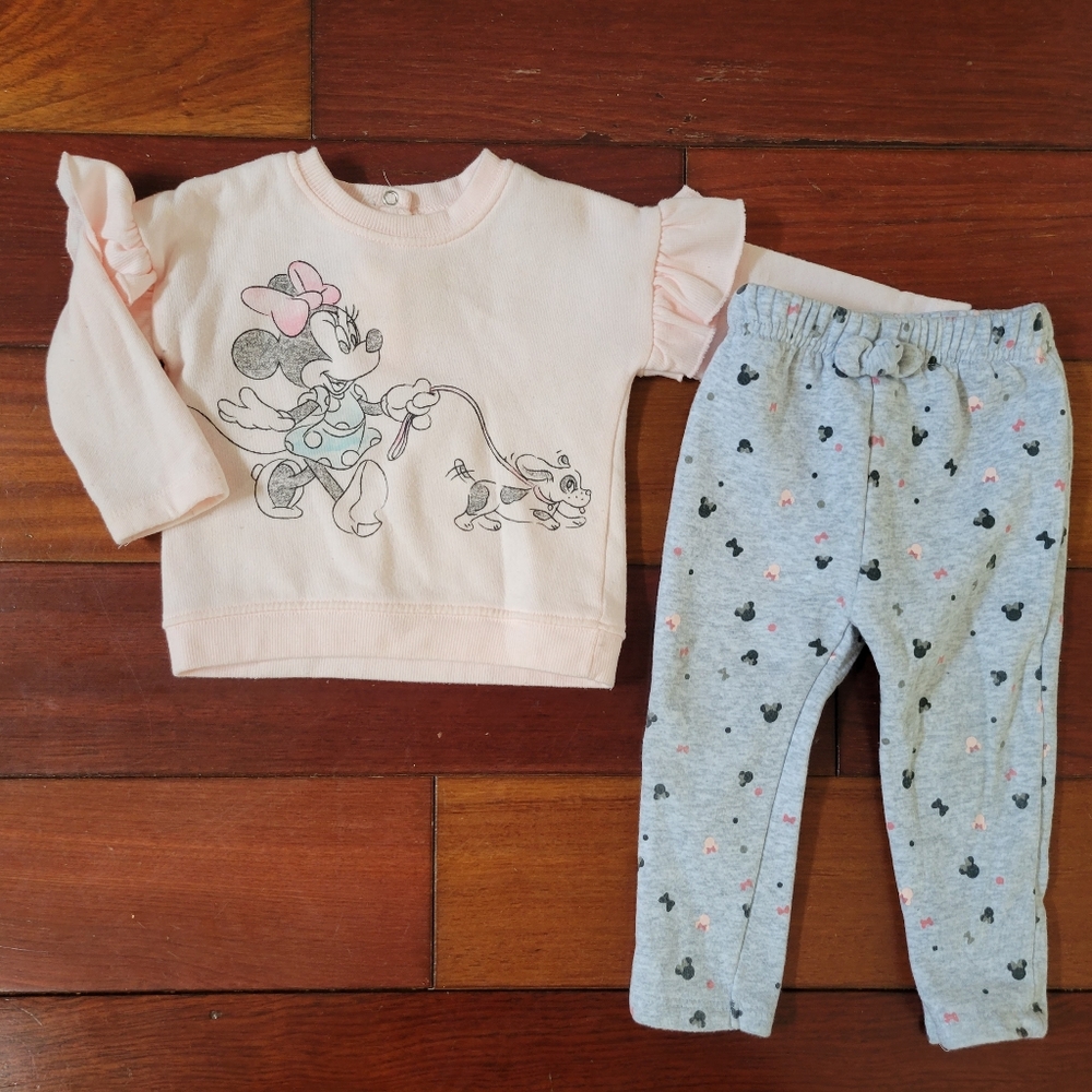 Minnie Mouse Sweater set
